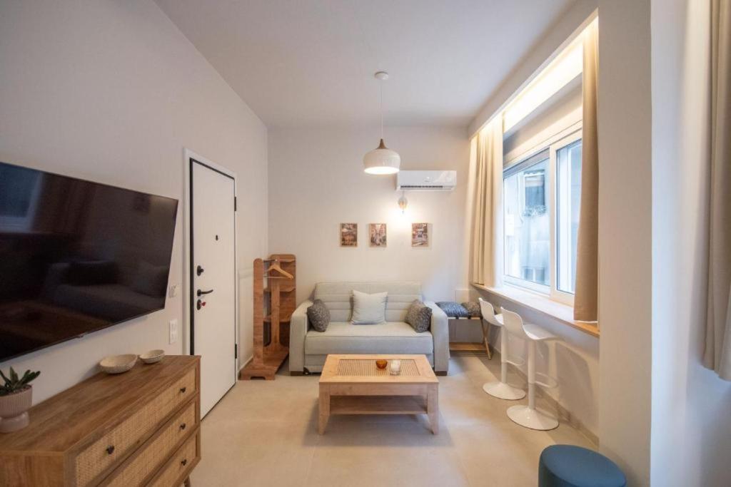 85 Urban Suites