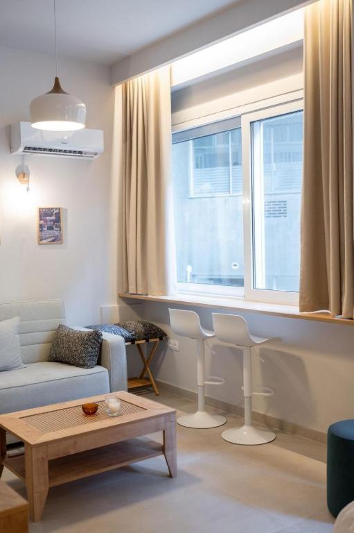 85 Urban Suites