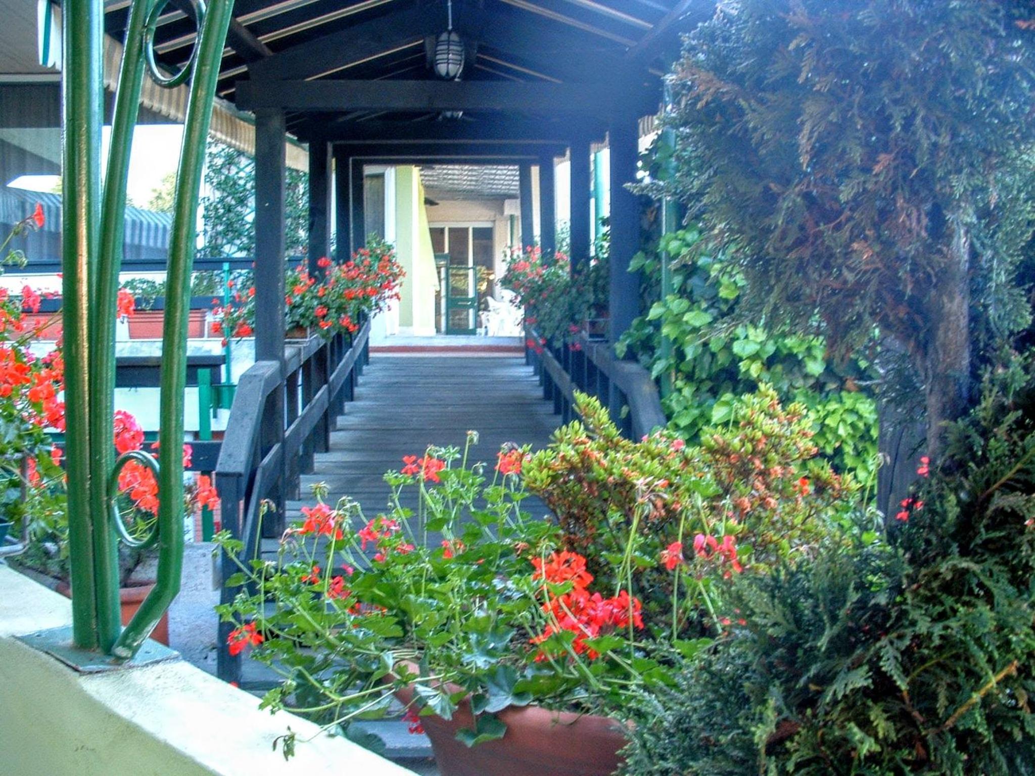 Hotel Country Club - Image 1