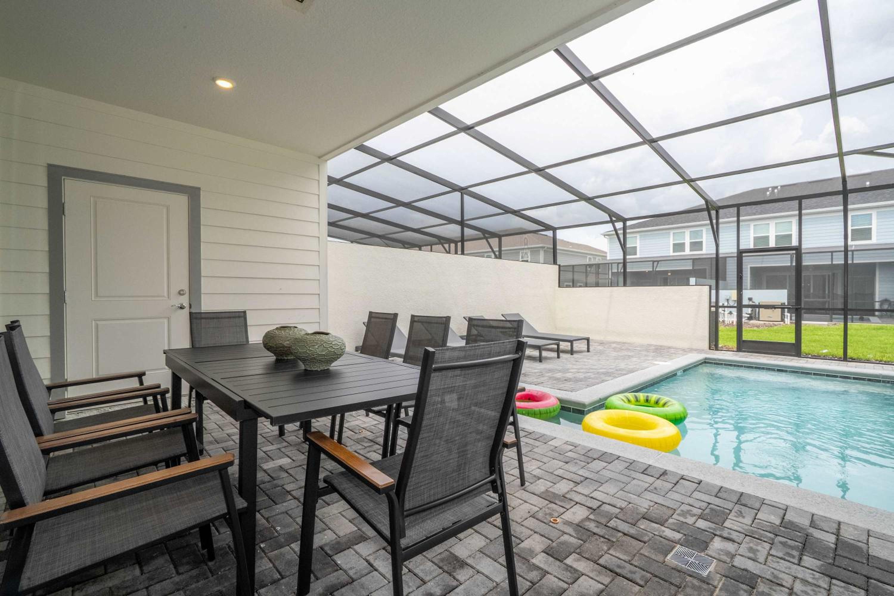 Upstay Family Fun 5BR Retreat w Pool & Games Room