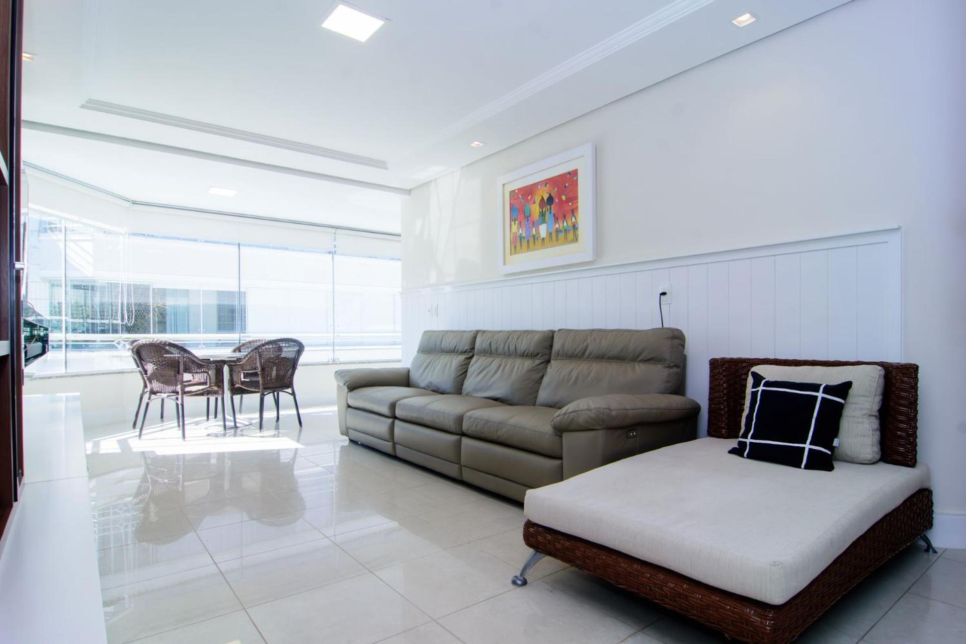 Apartamento amplo em Jurerê TF1181