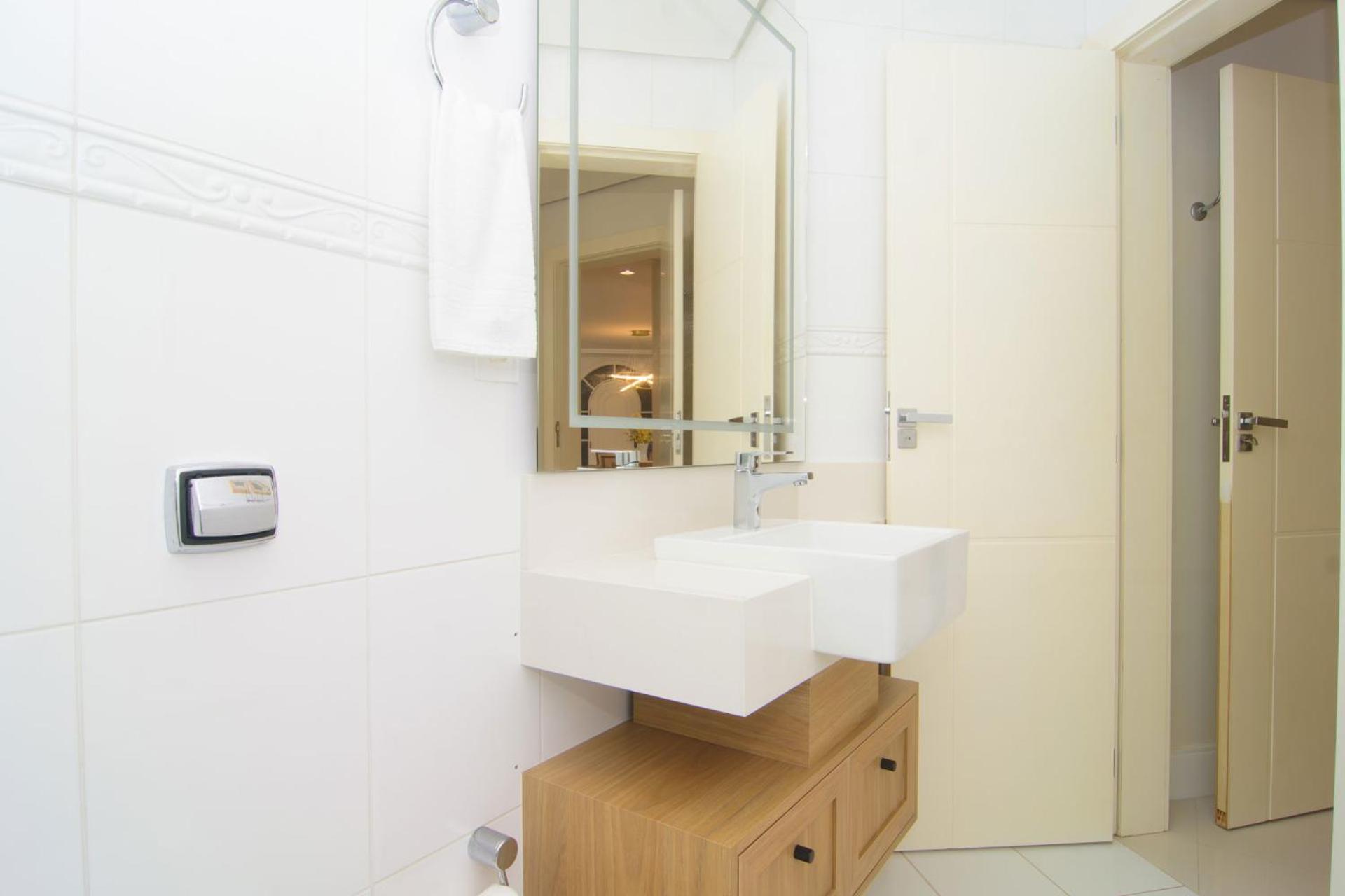 Apartamento amplo em Jurerê TF1181