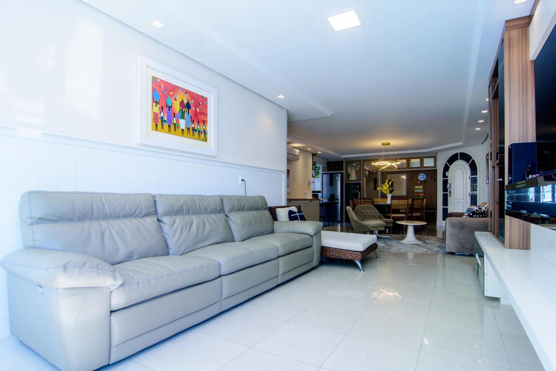 Apartamento amplo em Jurerê TF1181