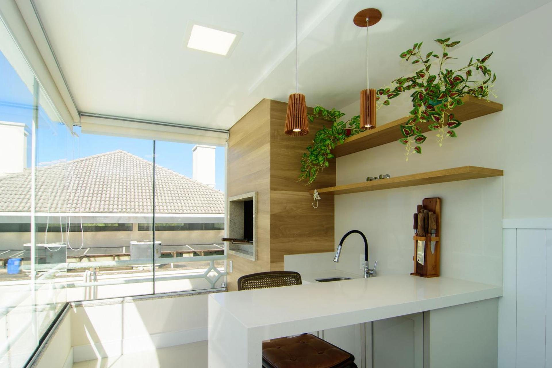 Apartamento amplo em Jurerê TF1181