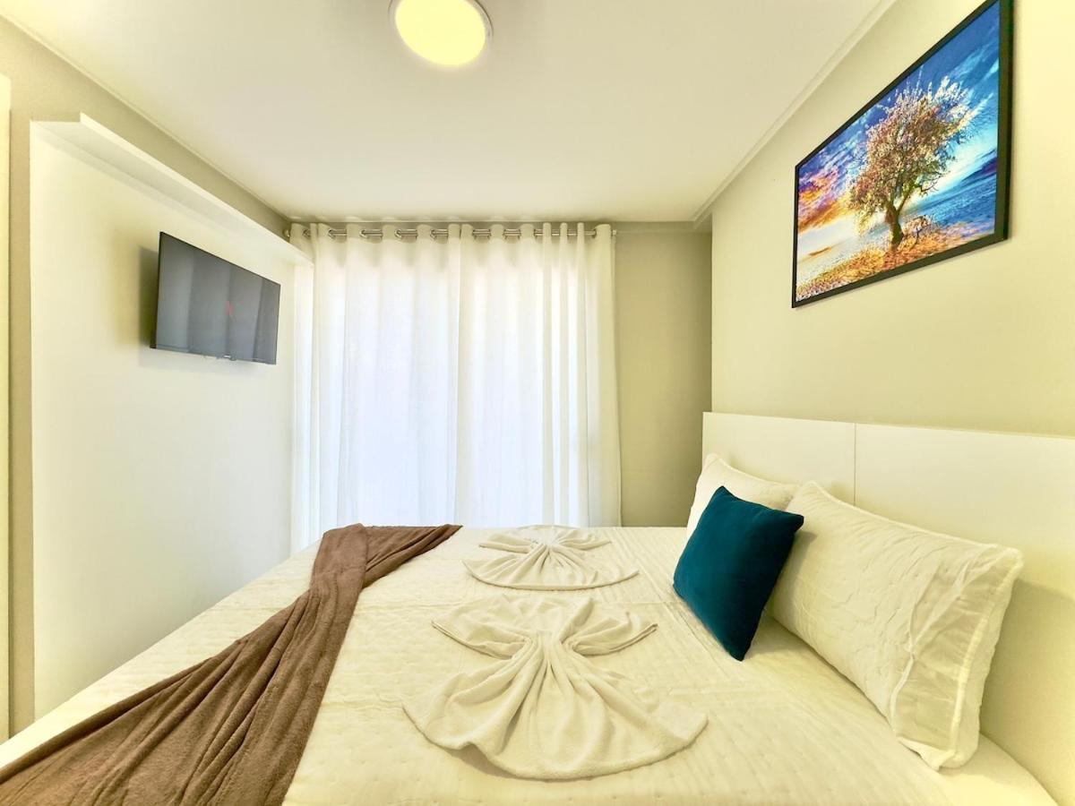 Localização Central! A 500 metros da Vila Germânica, Ar-Condicionado, Wi-Fi, Cozinha completa, Garagem Privativa Reserve agora