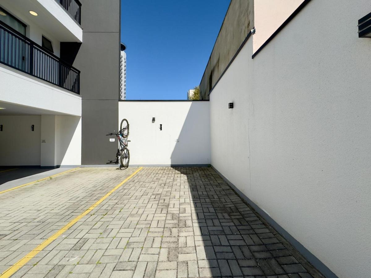 Localização Central! A 500 metros da Vila Germânica, Ar-Condicionado, Wi-Fi, Cozinha completa, Garagem Privativa Reserve agora