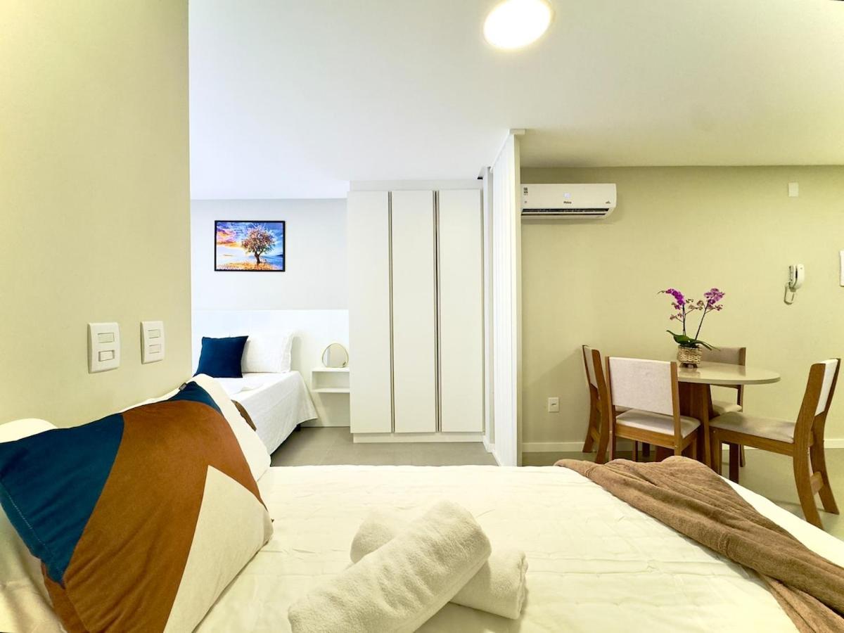 Localização Central! A 500 metros da Vila Germânica, Ar-Condicionado, Wi-Fi, Cozinha completa, Garagem Privativa Reserve agora