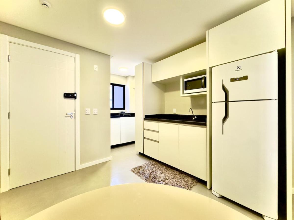 Localização Central! A 500 metros da Vila Germânica, Ar-Condicionado, Wi-Fi, Cozinha completa, Garagem Privativa Reserve agora