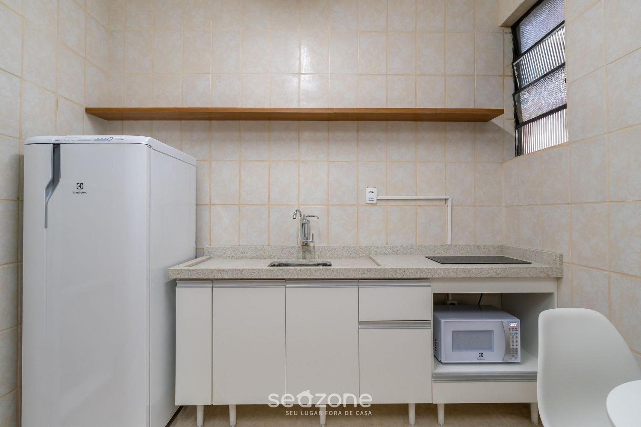 1 Bedroom Apartment 750 m from North Beach CFA0508
