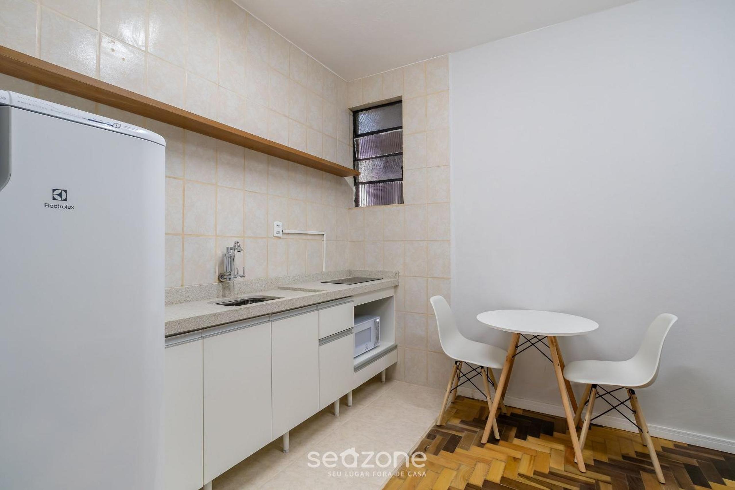 1 Bedroom Apartment 750 m from North Beach CFA0508