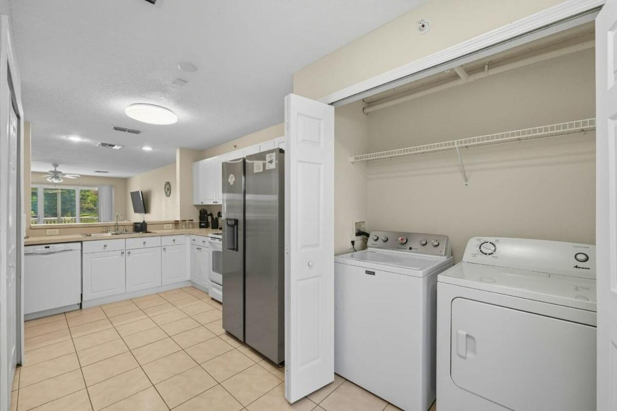 Spacious 2BR Condo Near Disney with Pool & Basketball