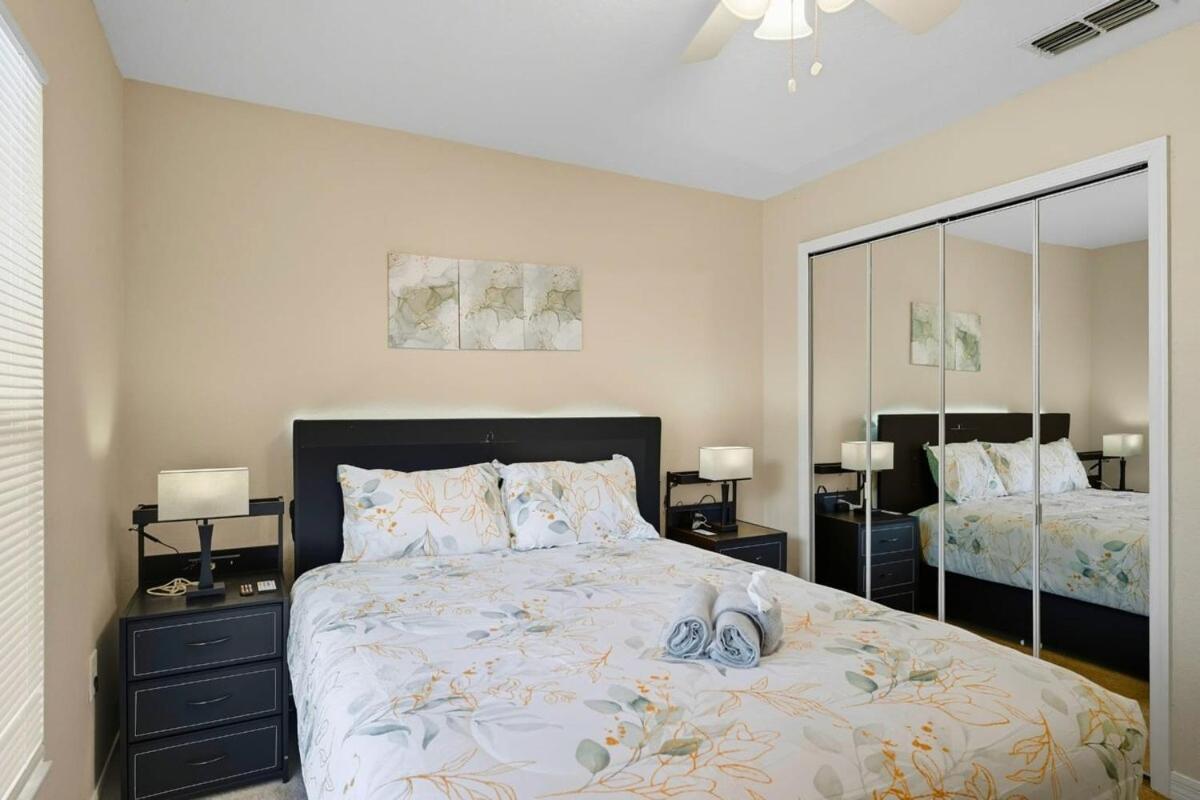 Spacious 2BR Condo Near Disney with Pool & Basketball
