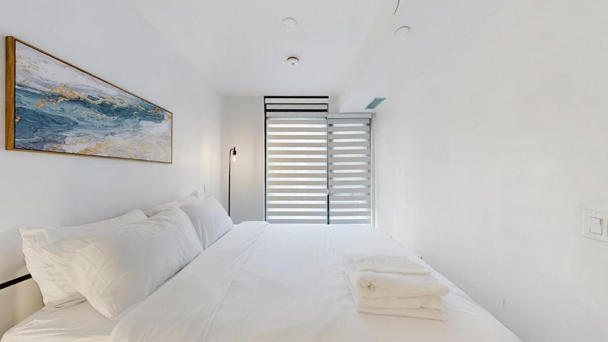 Cozy 2 Bdrm 2 Bath Entire Suite - Centre Hamilton