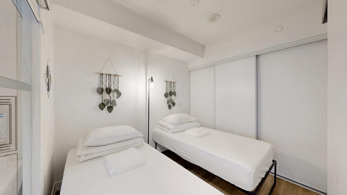 Cozy 2 Bdrm 2 Bath Entire Suite - Centre Hamilton