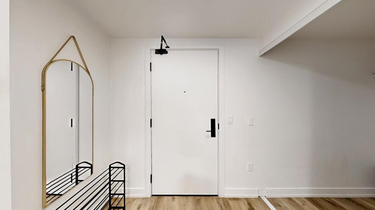 Cozy 2 Bdrm 2 Bath Entire Suite - Centre Hamilton