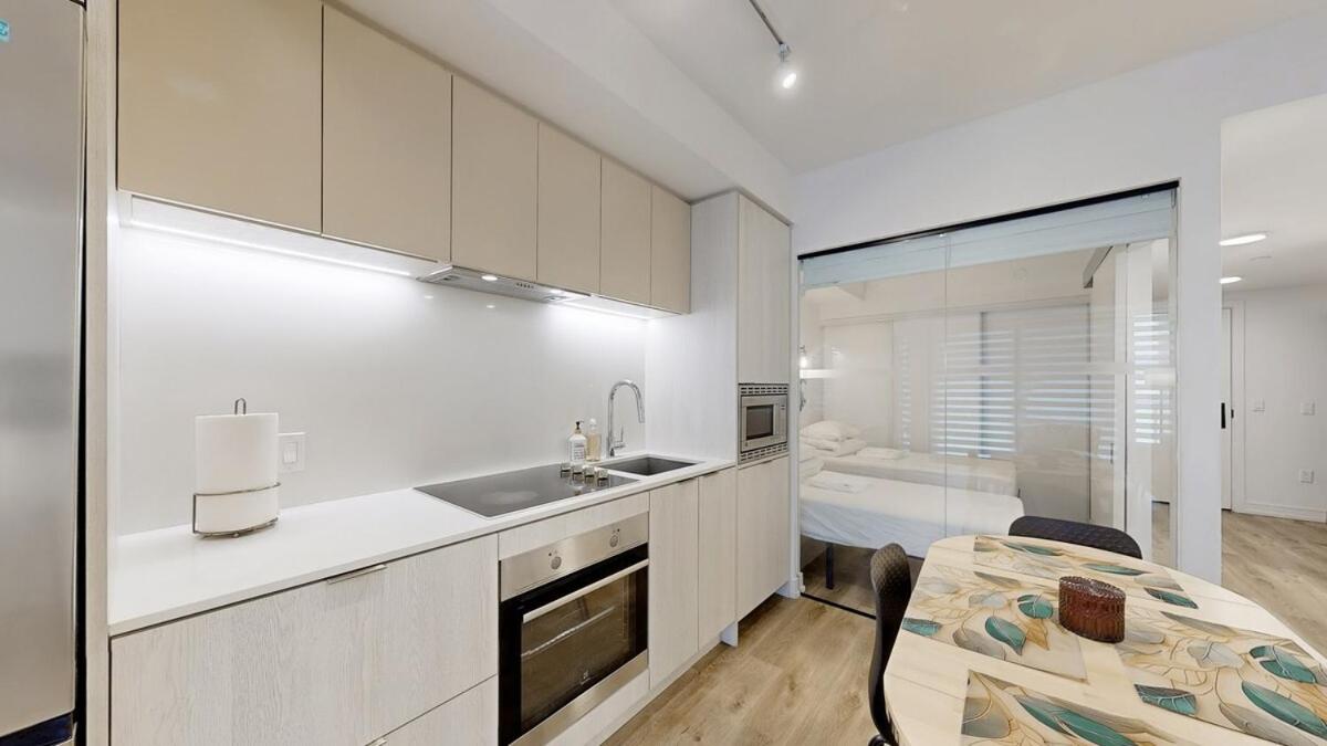 Cozy 2 Bdrm 2 Bath Entire Suite - Centre Hamilton