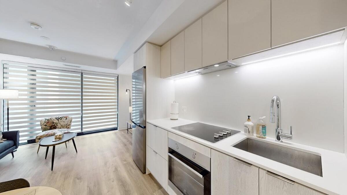 Cozy 2 Bdrm 2 Bath Entire Suite - Centre Hamilton