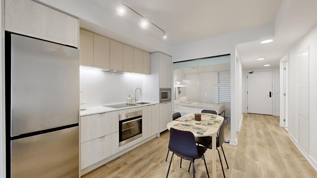Cozy 2 Bdrm 2 Bath Entire Suite - Centre Hamilton