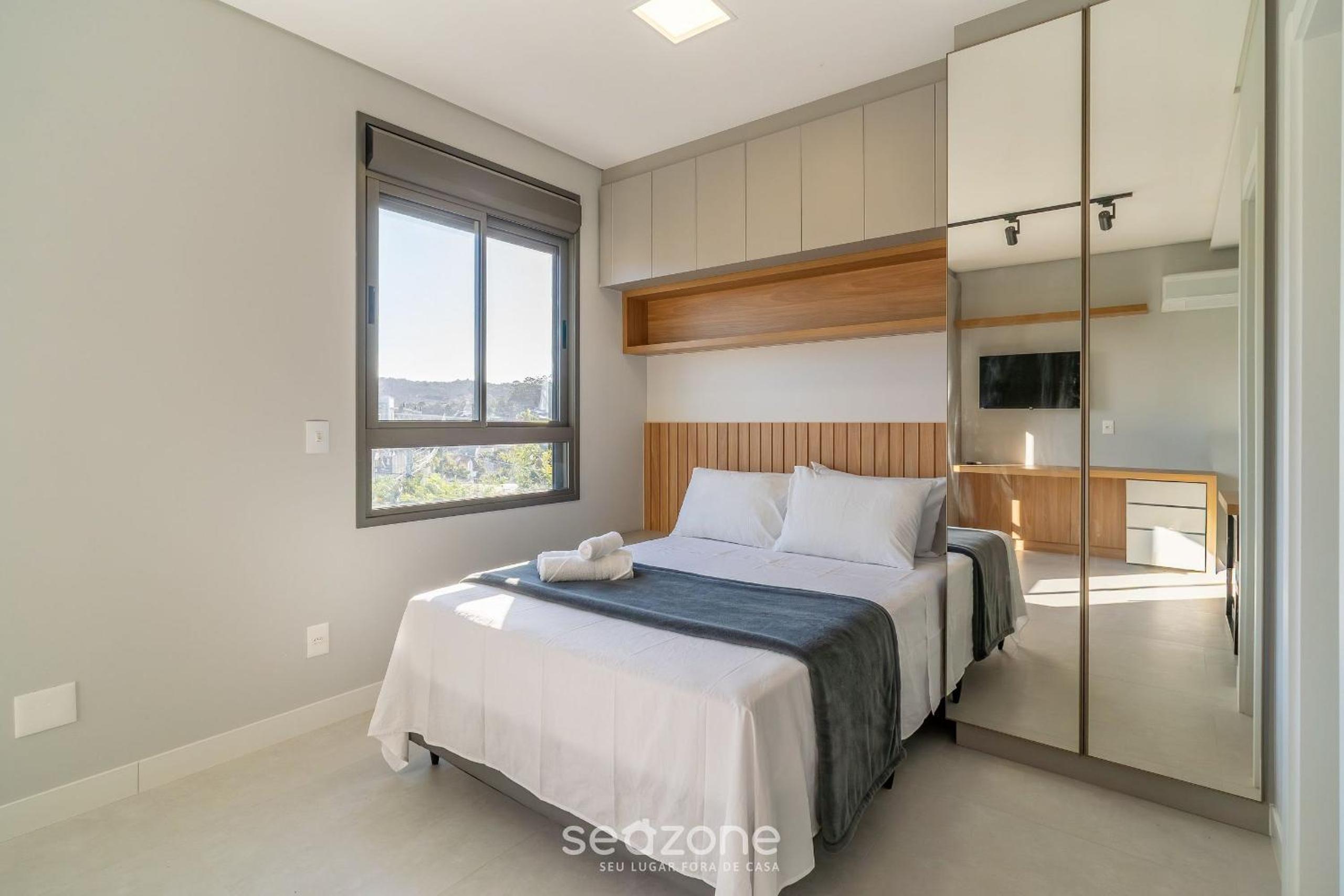Apartments just a few minutes from UFSC, condo with laundry facilities.
