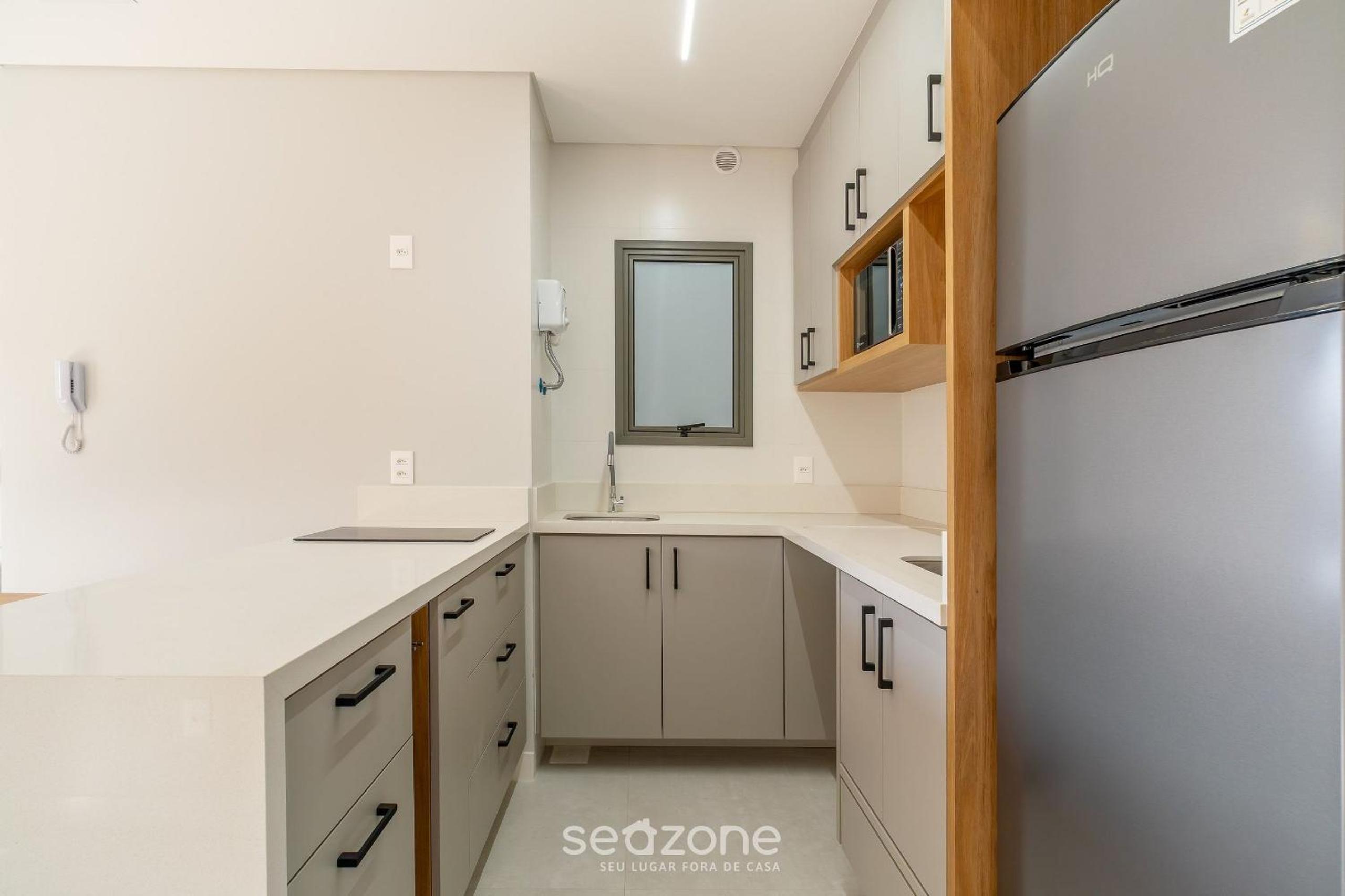 Apartments just a few minutes from UFSC, condo with laundry facilities.