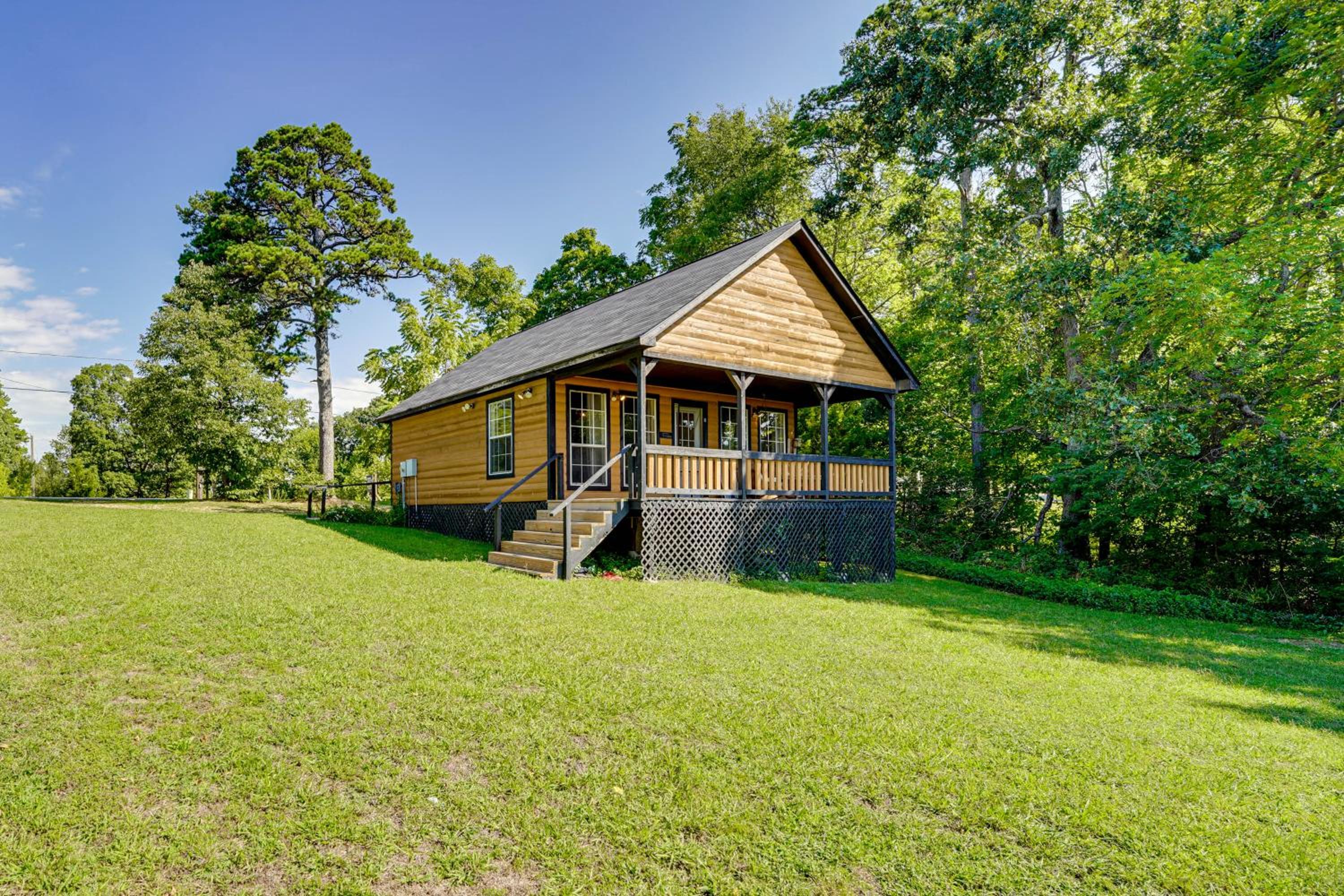 1 Mi to Downtown Eureka Springs Studio Retreat