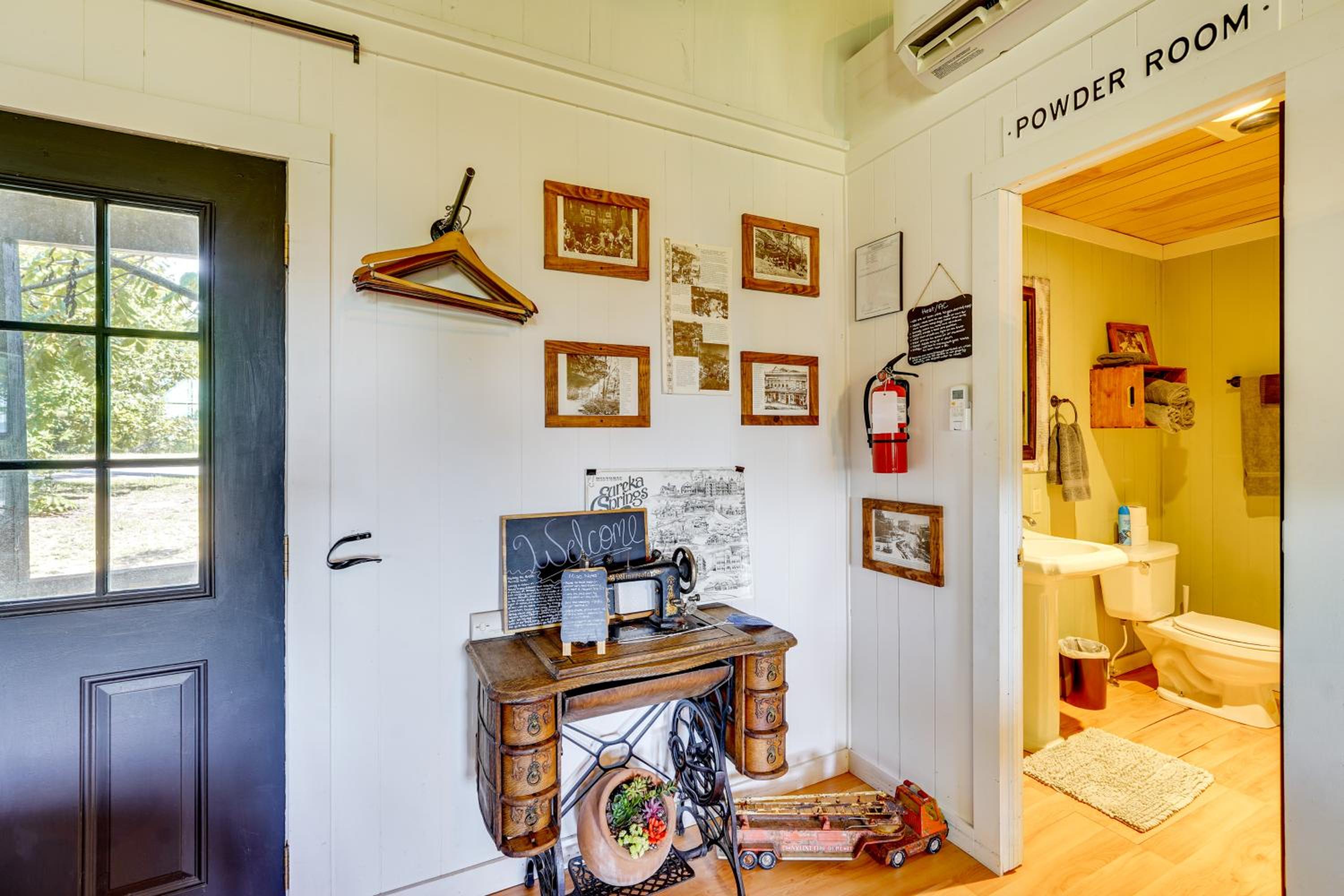 1 Mi to Downtown Eureka Springs Studio Retreat