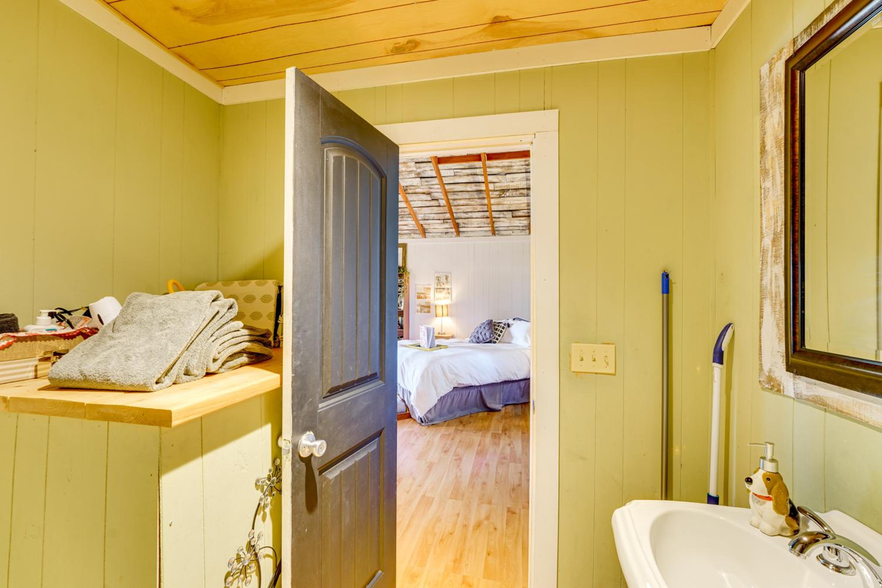 1 Mi to Downtown Eureka Springs Studio Retreat
