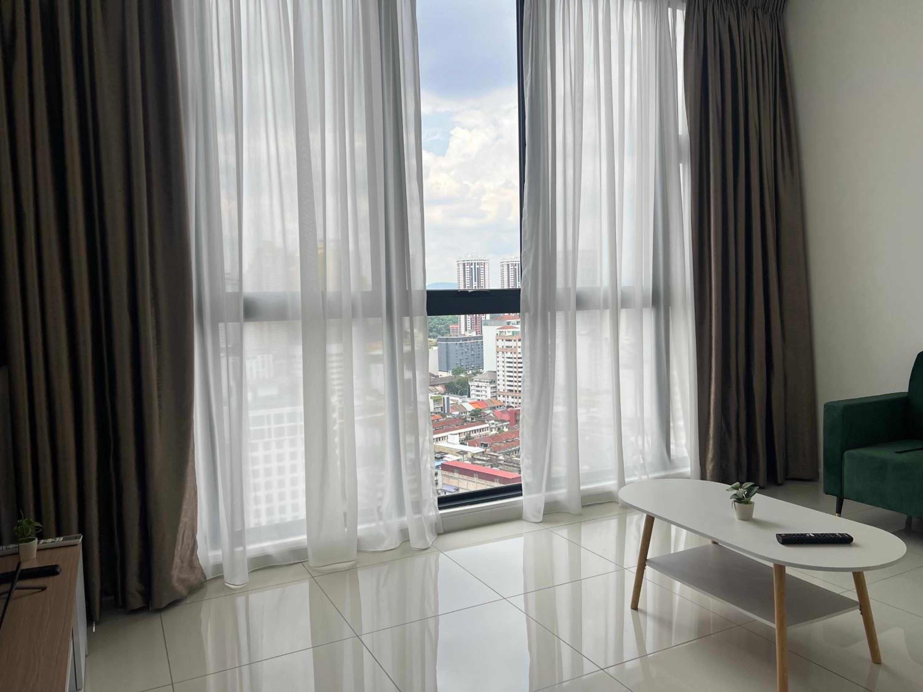 MAJESTIC RESlDENCE KLCC