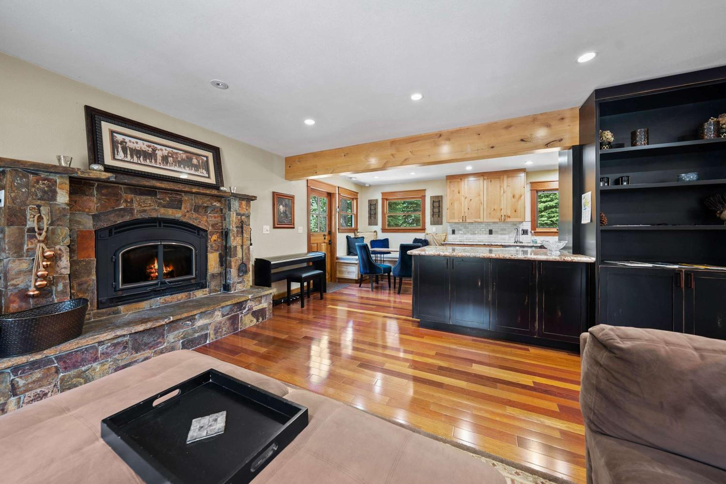 Cozy Aspen Haven - Stay for 6