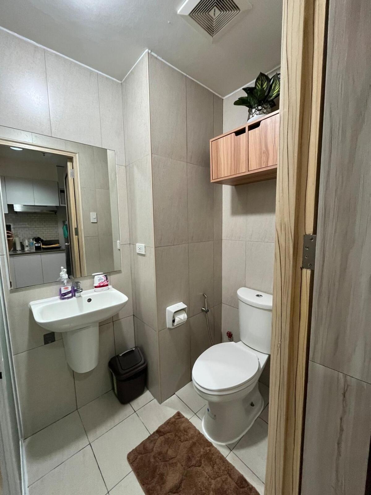 City & Samal View Studio with Balcony and Free WiFi & Netflix