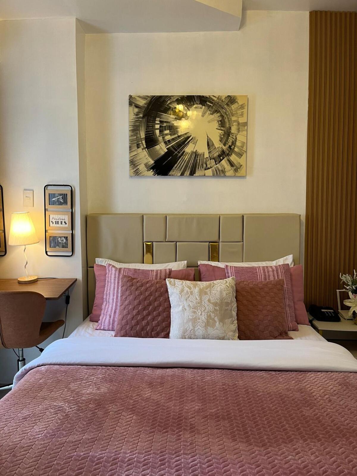 City & Samal View Studio with Balcony and Free WiFi & Netflix