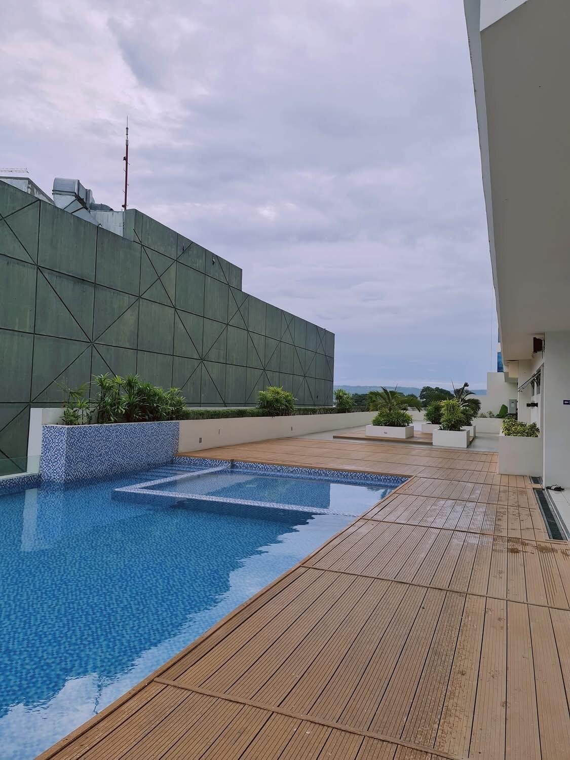 City & Samal View Studio with Balcony and Free WiFi & Netflix