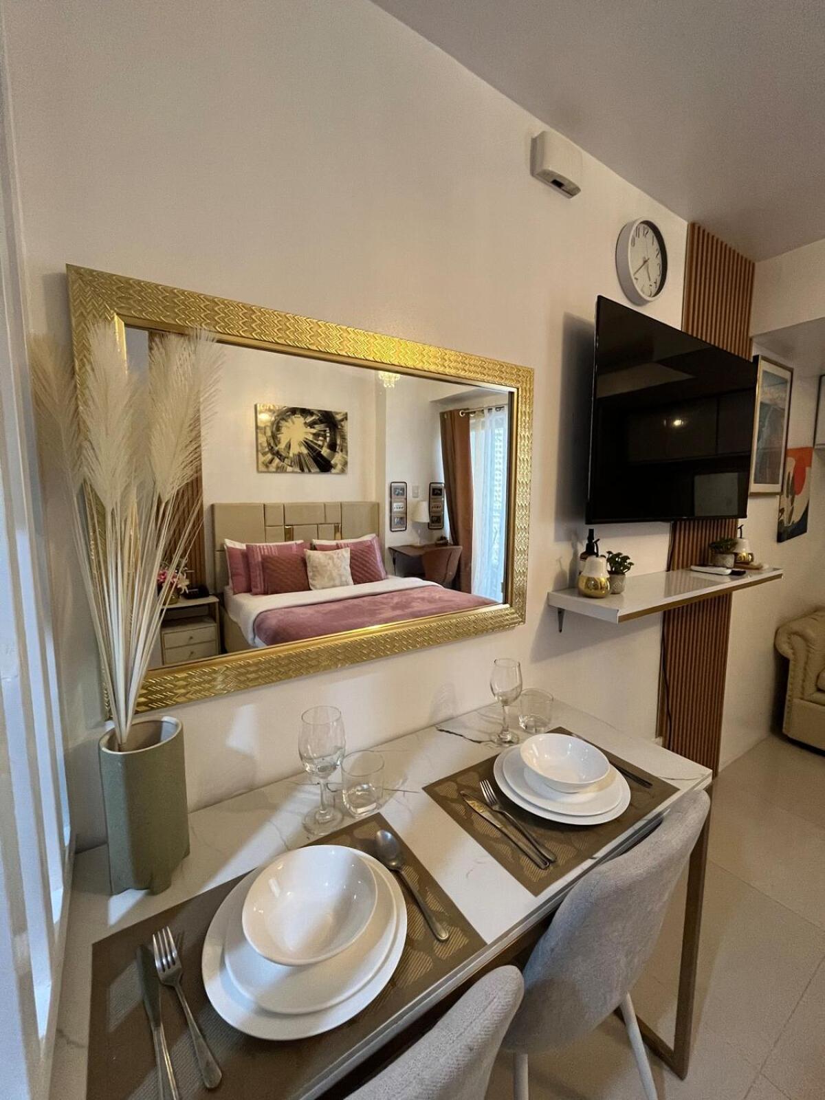 City & Samal View Studio with Balcony and Free WiFi & Netflix