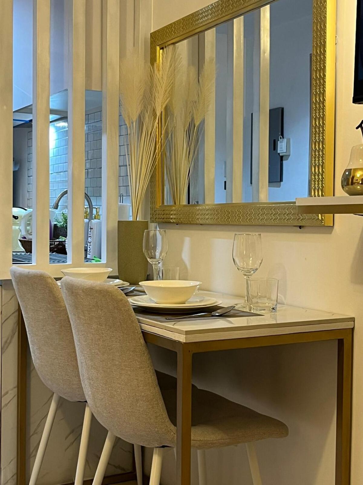 City & Samal View Studio with Balcony and Free WiFi & Netflix