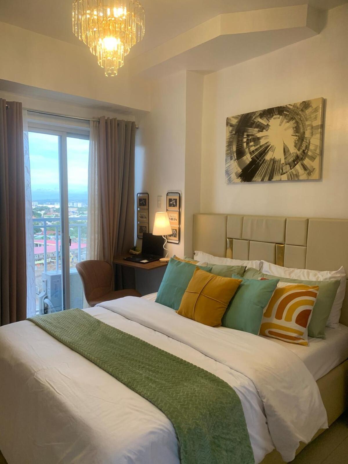 City & Samal View Studio with Balcony and Free WiFi & Netflix