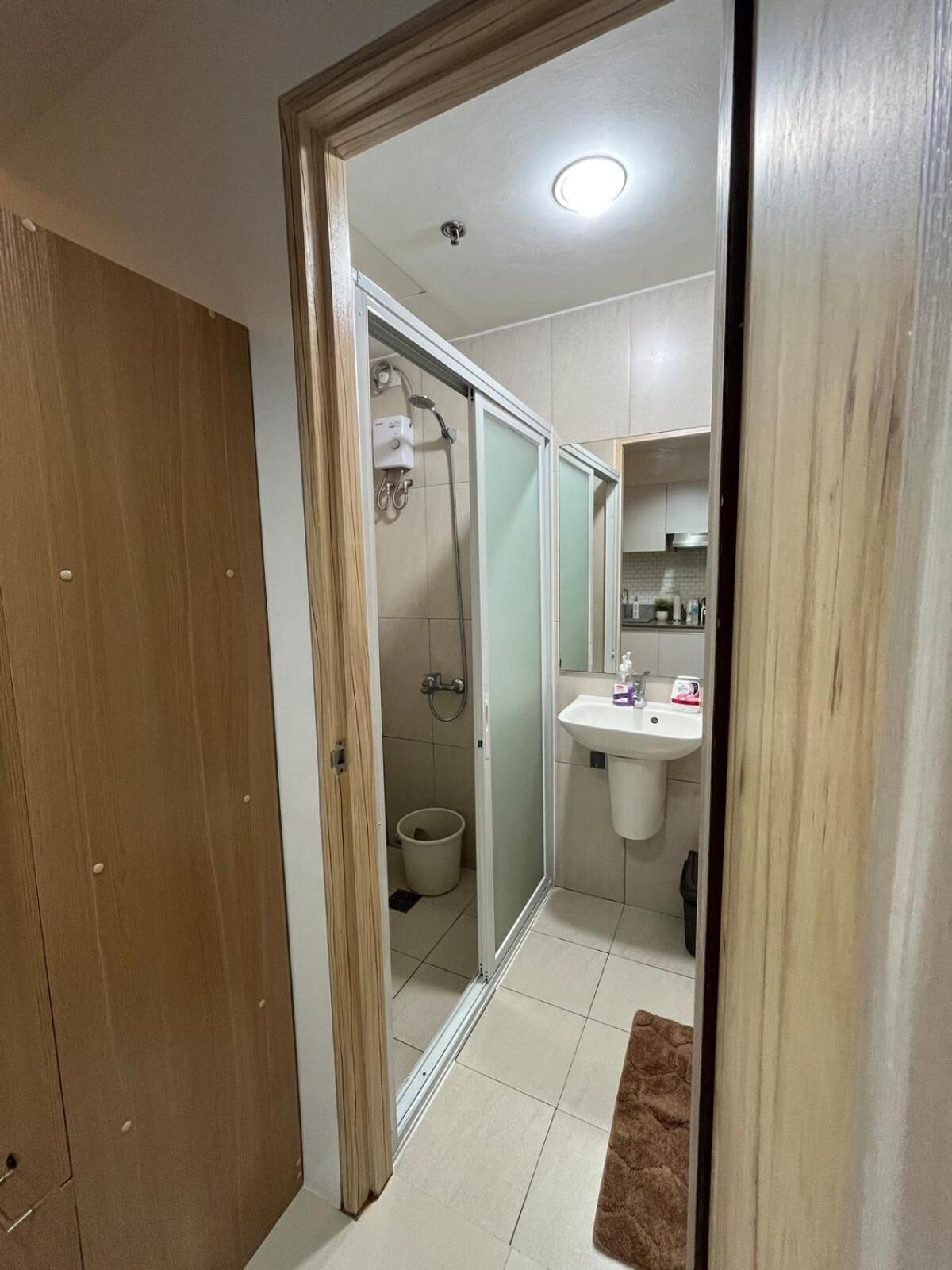 City & Samal View Studio with Balcony and Free WiFi & Netflix