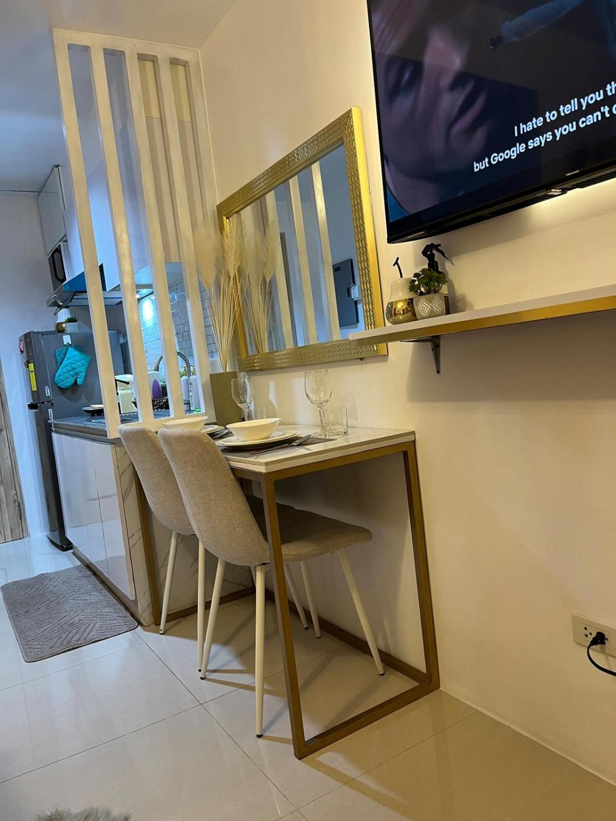 City & Samal View Studio with Balcony and Free WiFi & Netflix