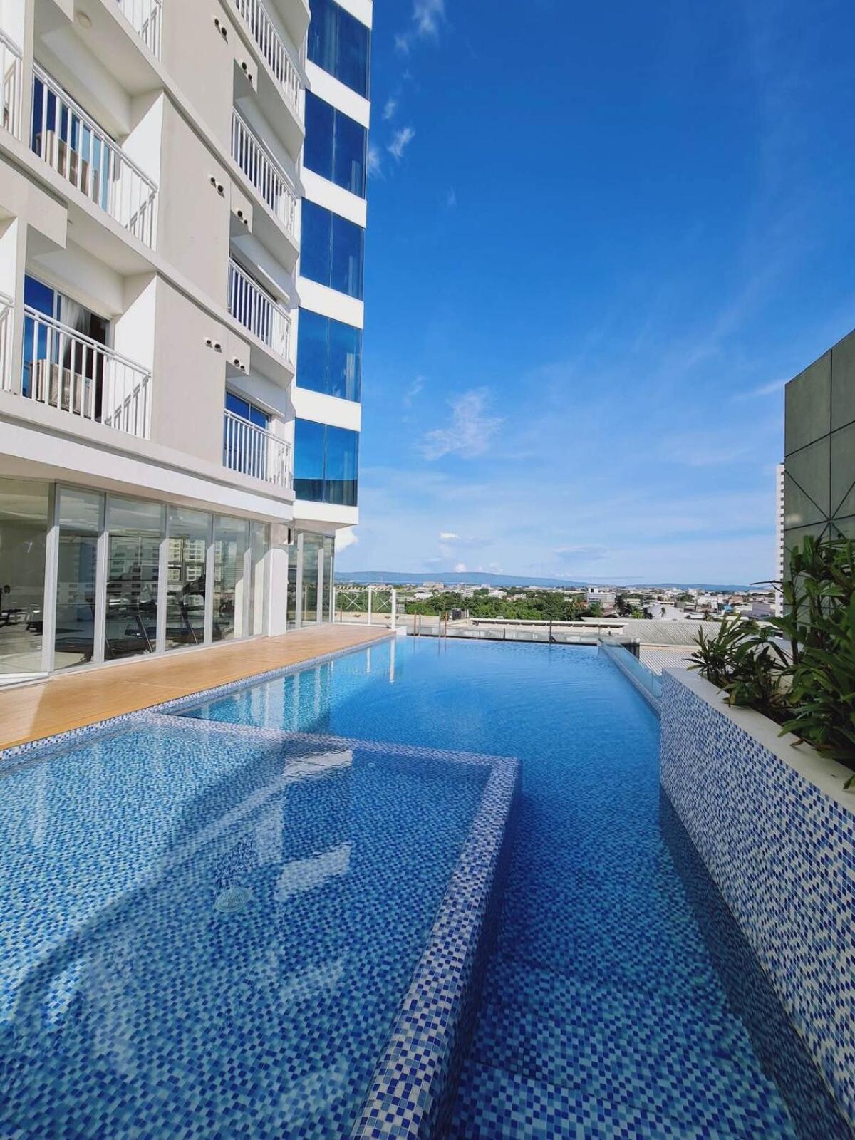 City & Samal View Studio with Balcony and Free WiFi & Netflix