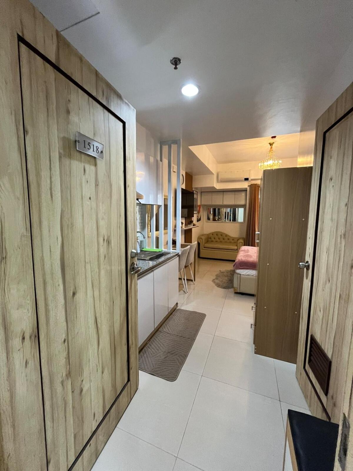 City & Samal View Studio with Balcony and Free WiFi & Netflix