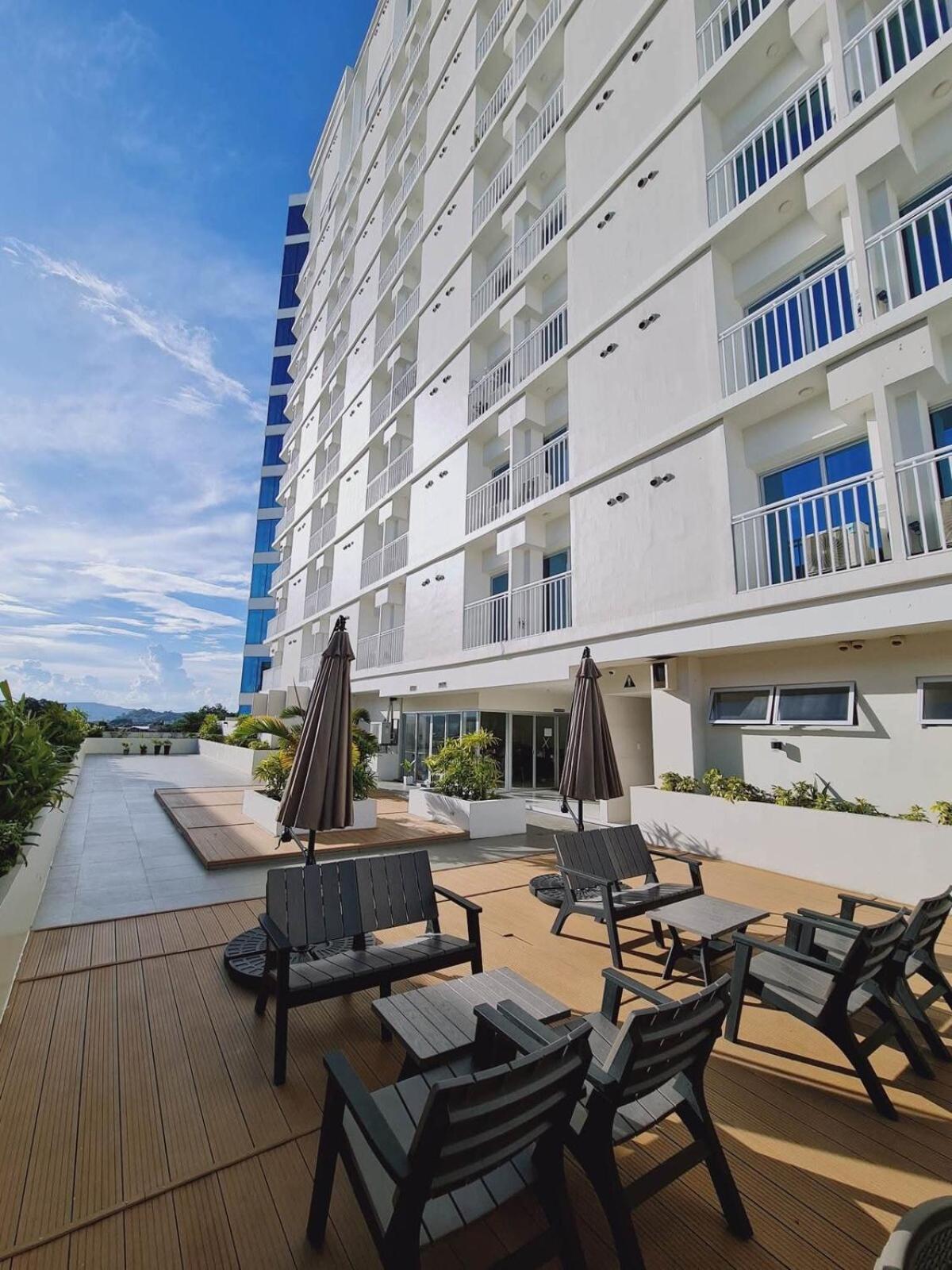 City & Samal View Studio with Balcony and Free WiFi & Netflix
