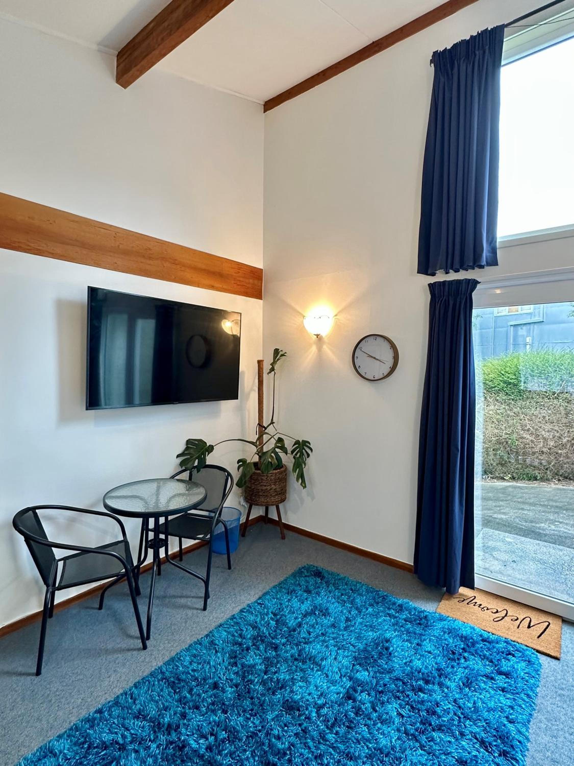 Cozy and quiet studio apartment with shared spa pool