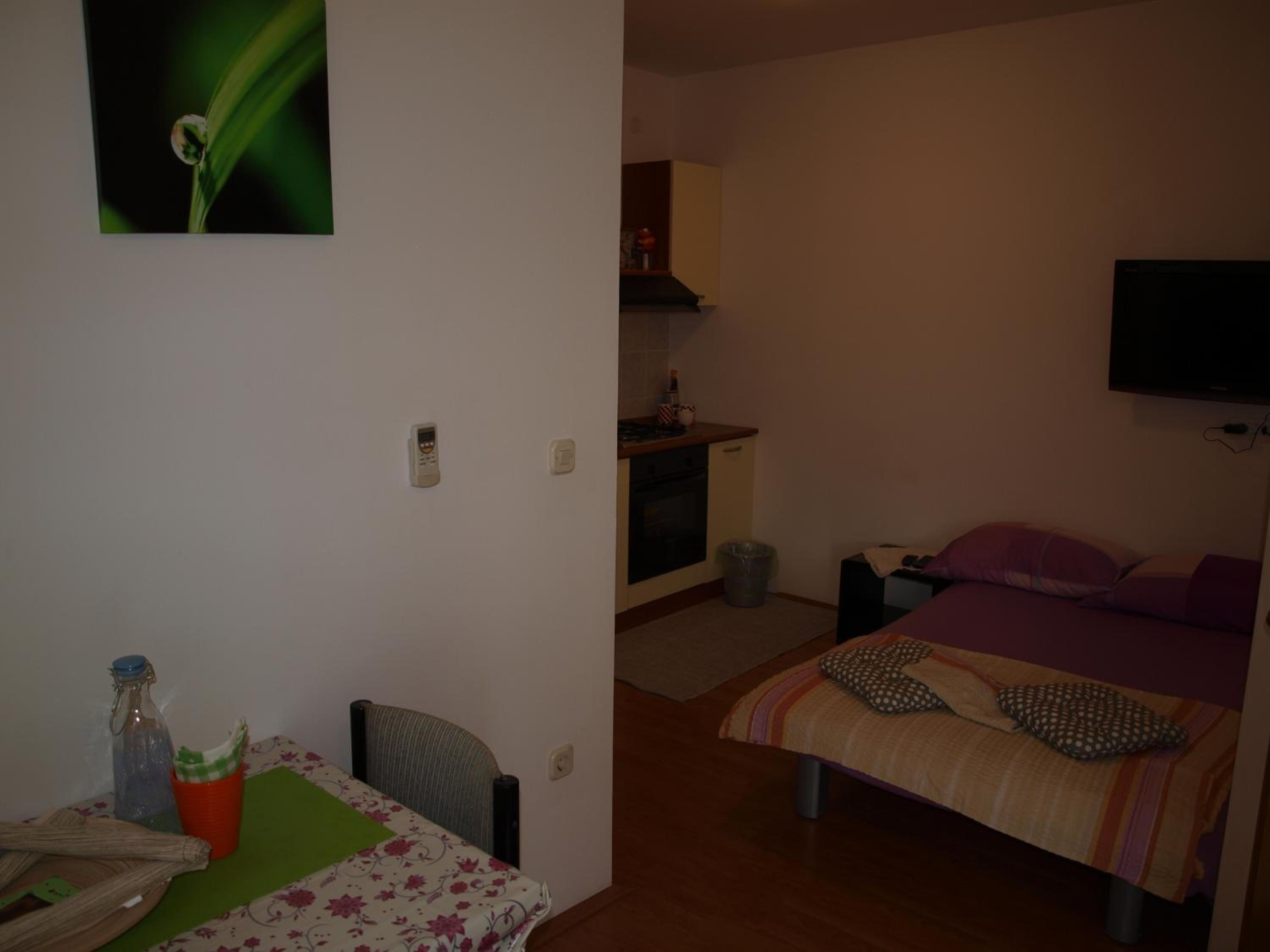Photo 52