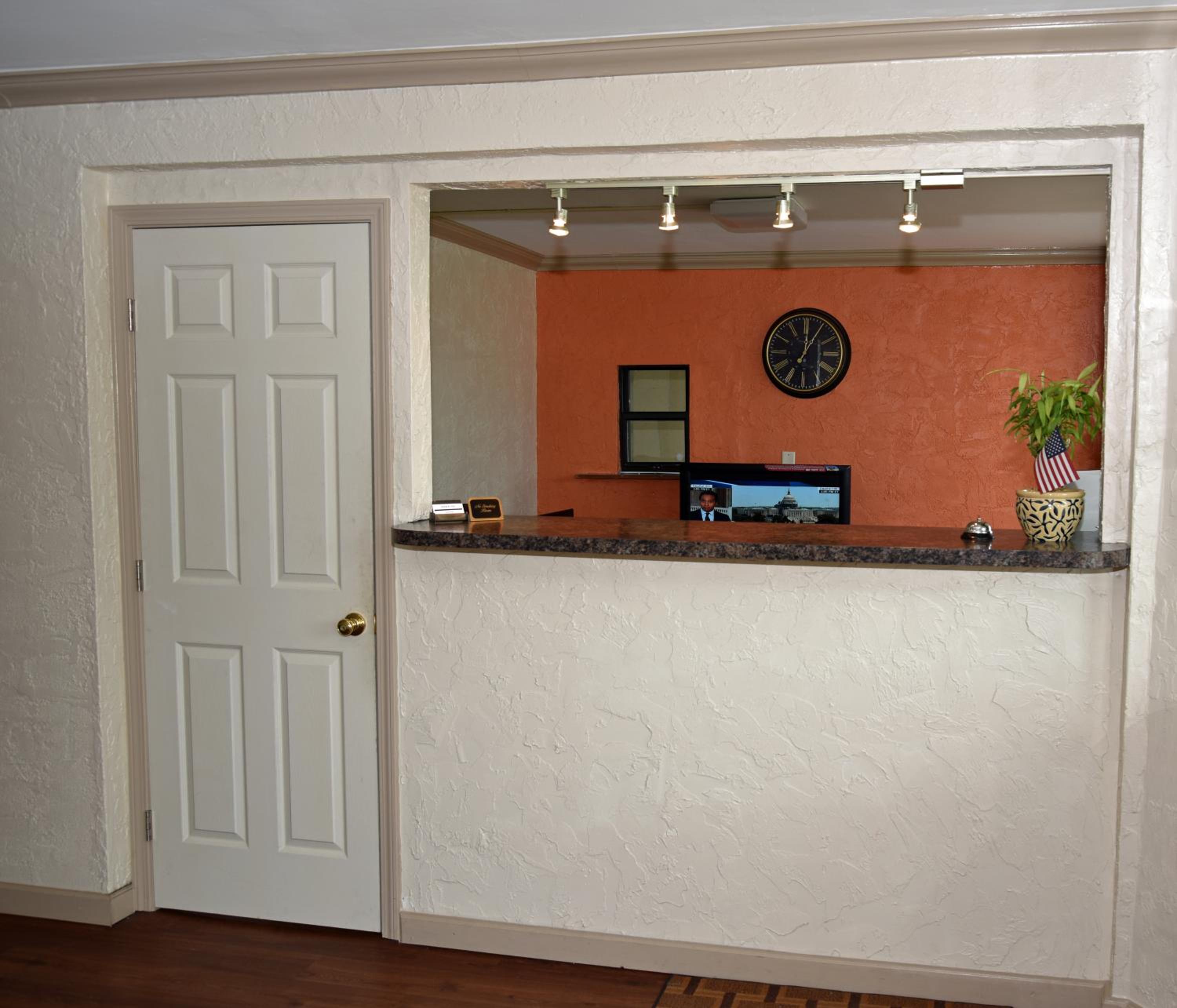 Bonifay Inn view 4