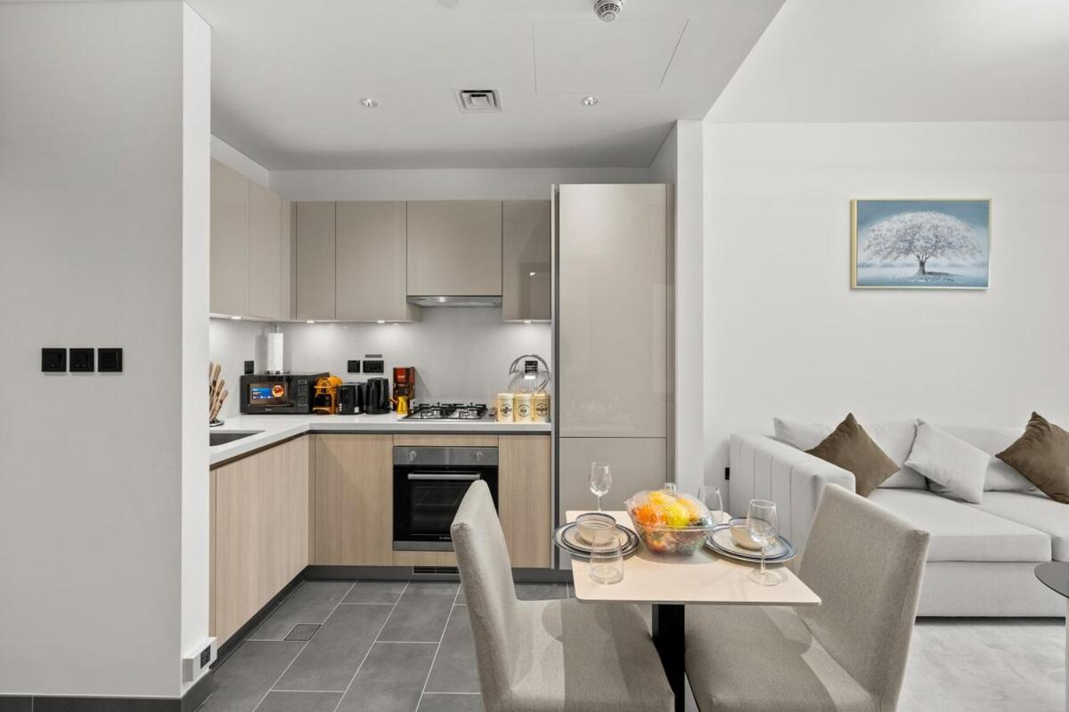 Premium Stay in Sobha 1BR with Extra Room and Balcony