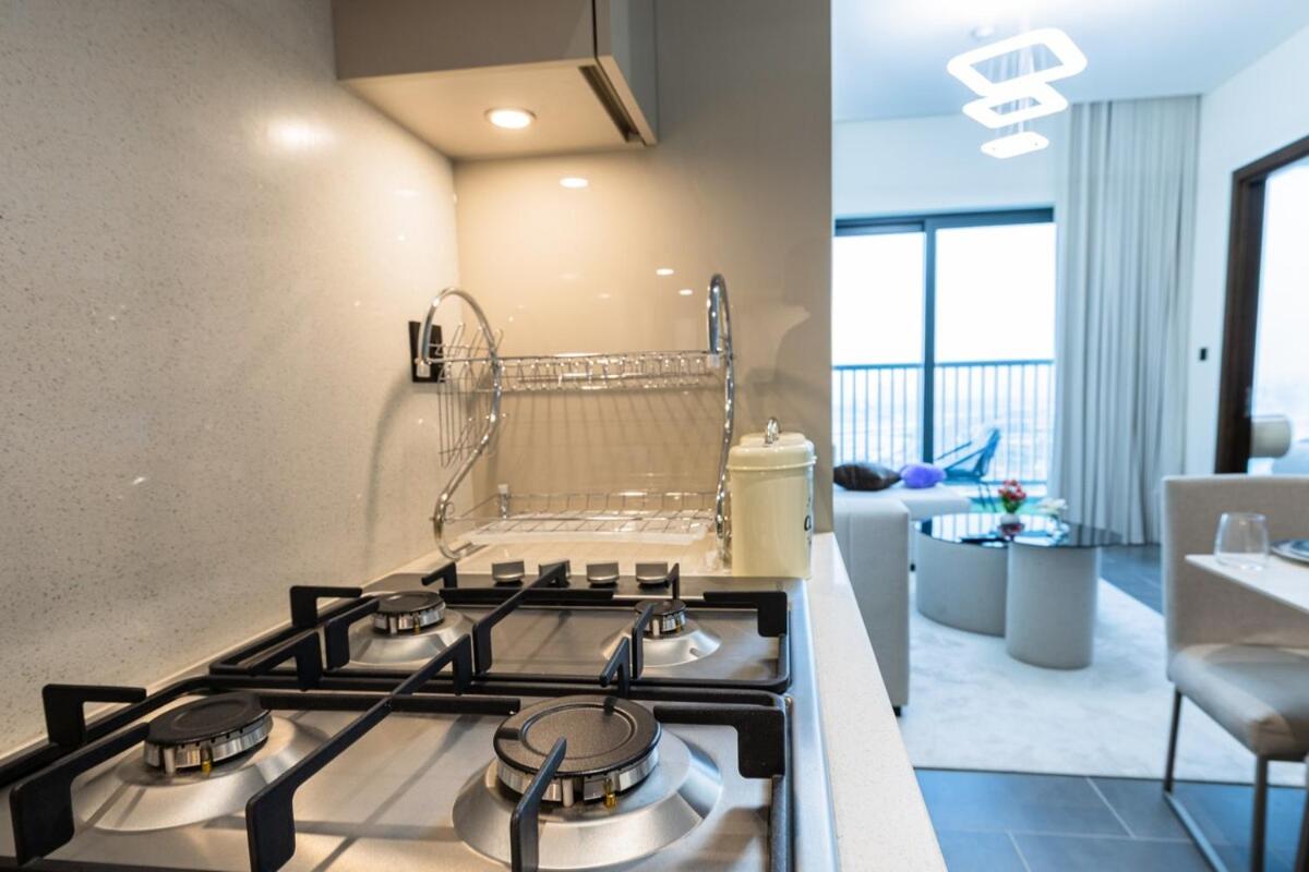 Premium Stay in Sobha 1BR with Extra Room and Balcony