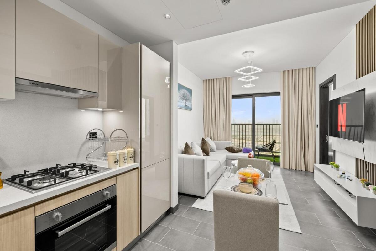 Premium Stay in Sobha 1BR with Extra Room and Balcony