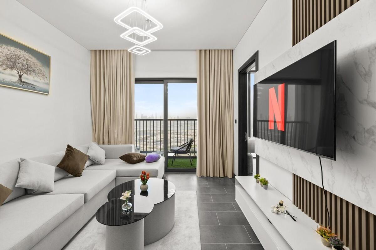 Premium Stay in Sobha 1BR with Extra Room and Balcony