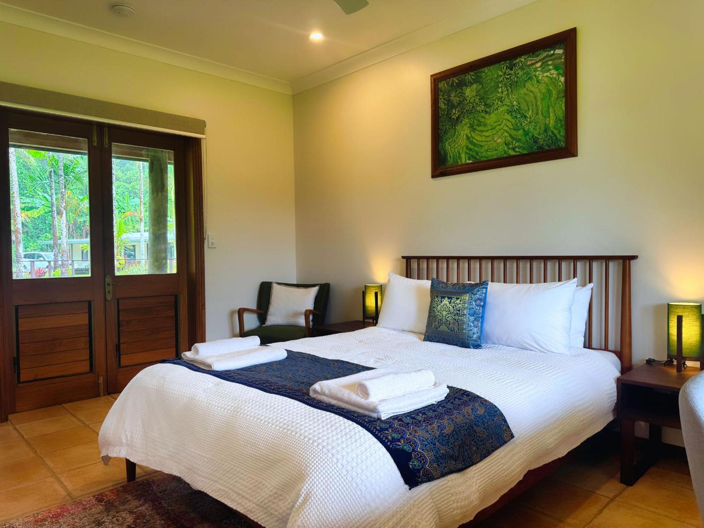 Ahana Hillside - Scenic Stay Near Cairns