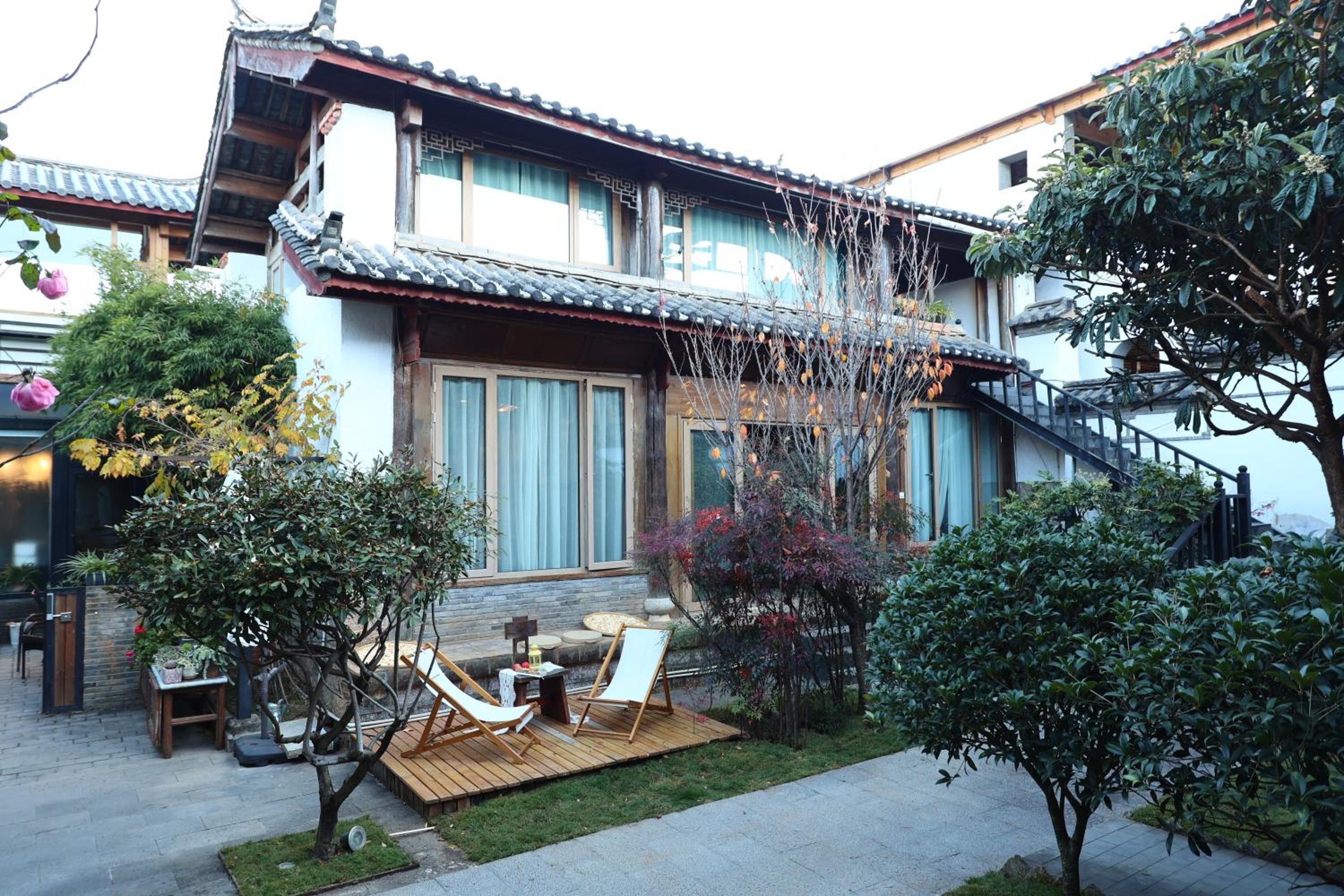 Lijiang Sadhu Inn