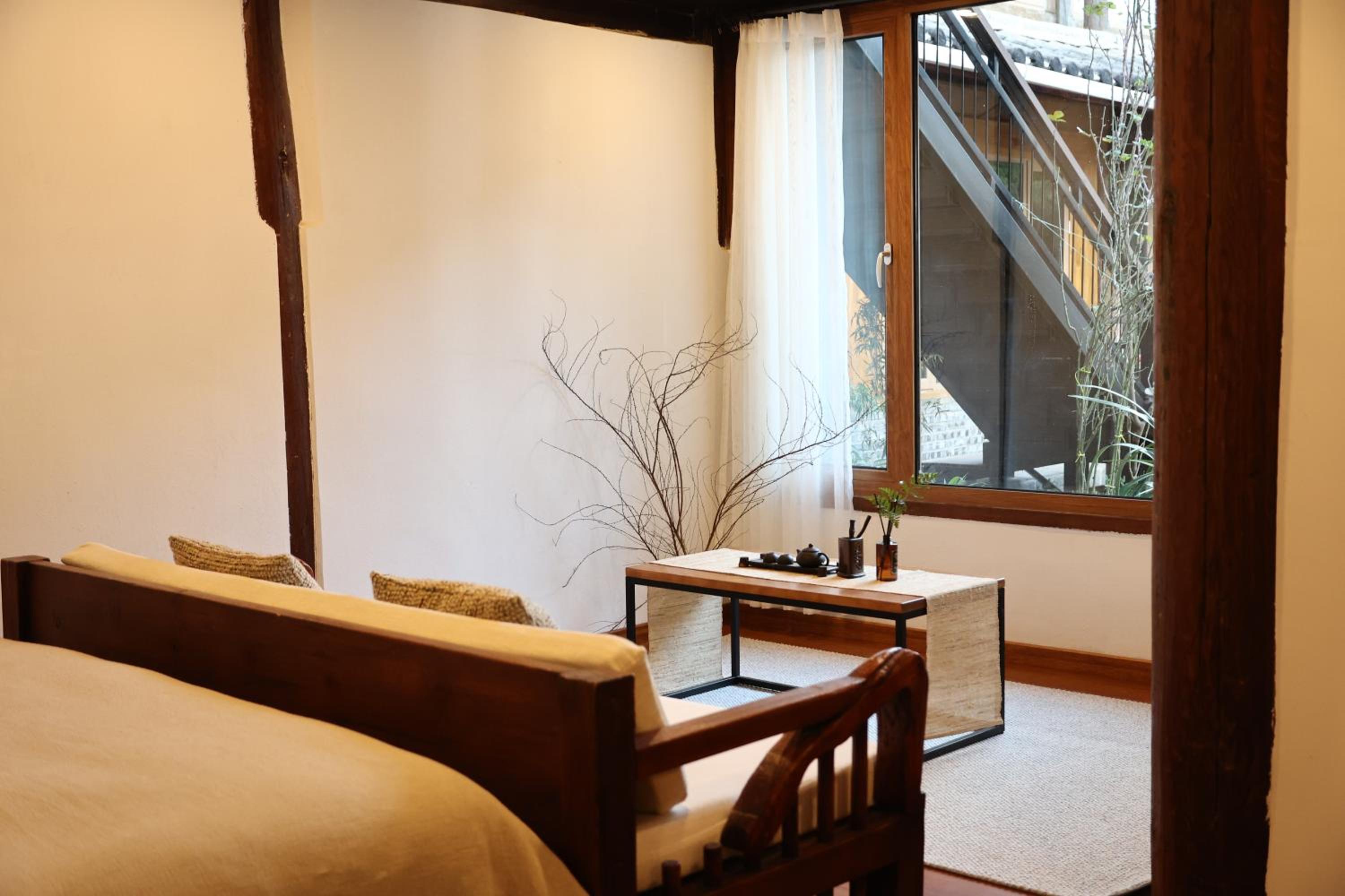 Lijiang Sadhu Inn